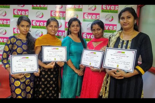 beautician-course-17