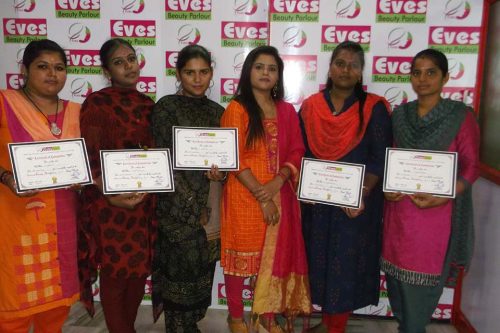 beautician-course-18