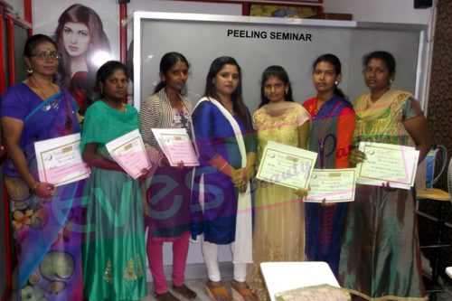 beautician-course-19
