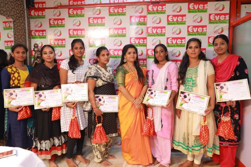 beautician-course-21