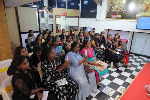 beautician-course-65